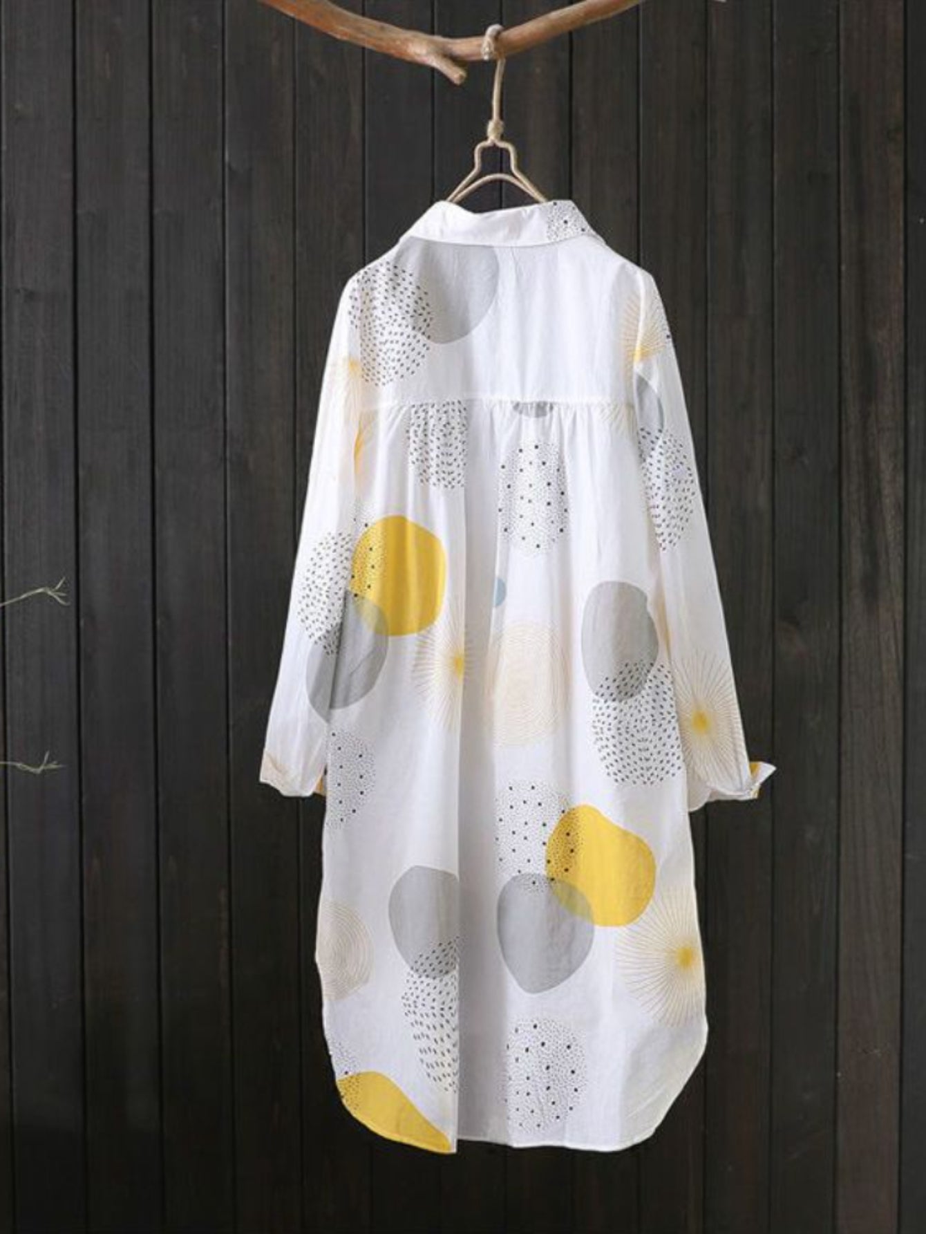 Light summer dress "Chiara" by Montaracrest, Ravelli Milano, with floral pattern and sleeveless design.
