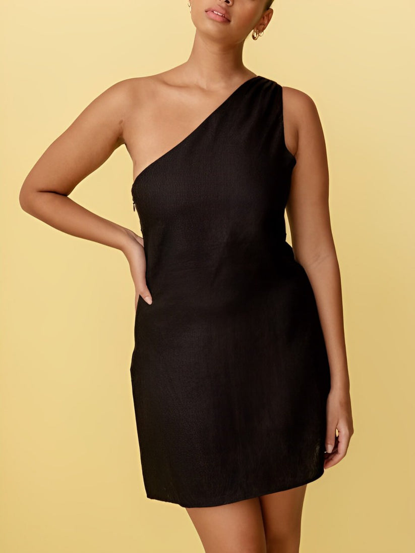 Montaracrest mini monospalla linen dress with asymmetric neckline, sleeveless design, light and stylish for warm weather.