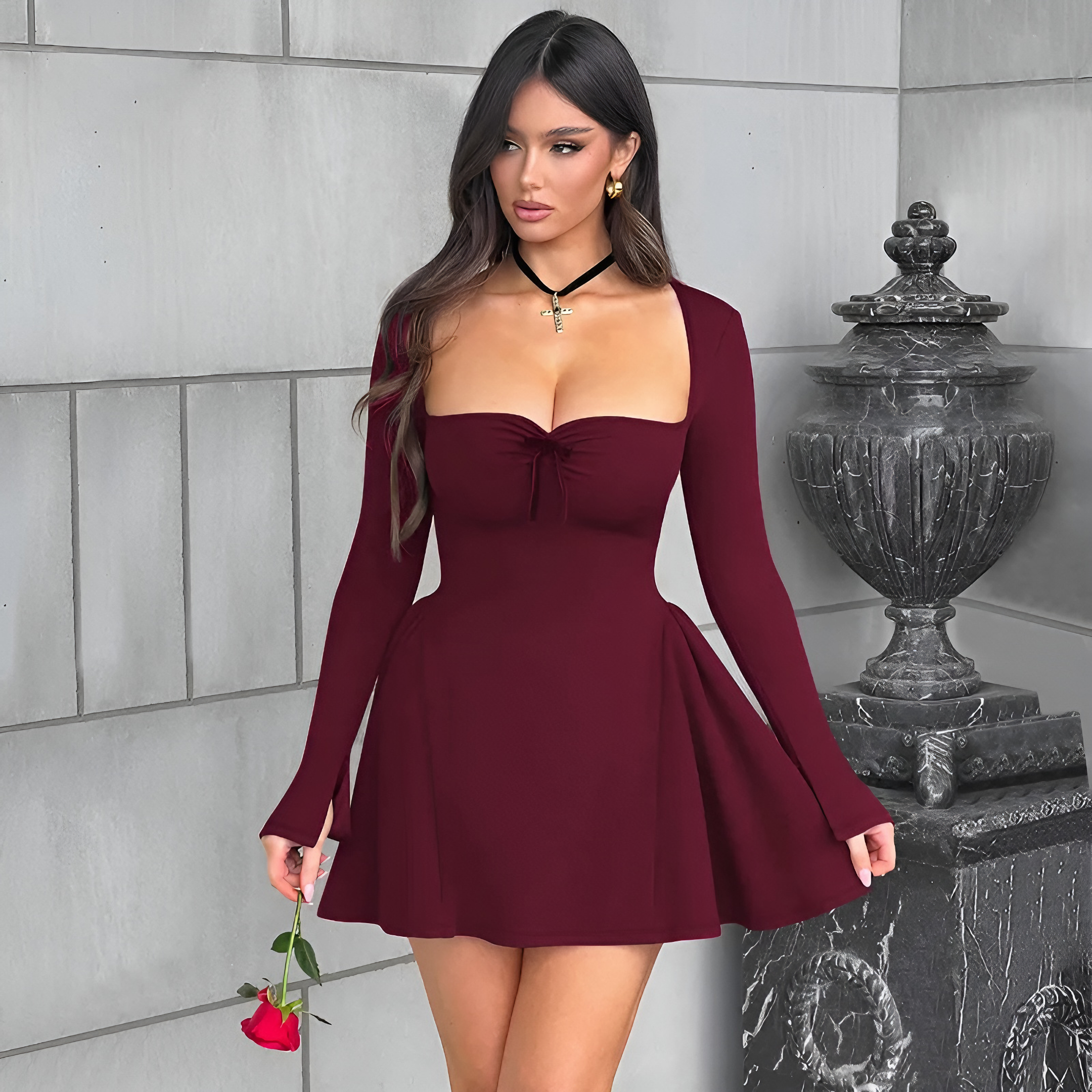 Montaracrest Miniabito Maniche Lunghe with Scollo Quadrato, A-line design, featuring long sleeves and a square neckline.