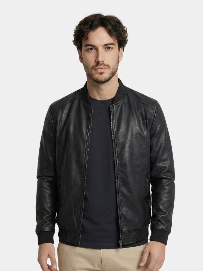Montaracrest essential leather jacket, stylish brown leather jas with classic design, displayed on a hanger.