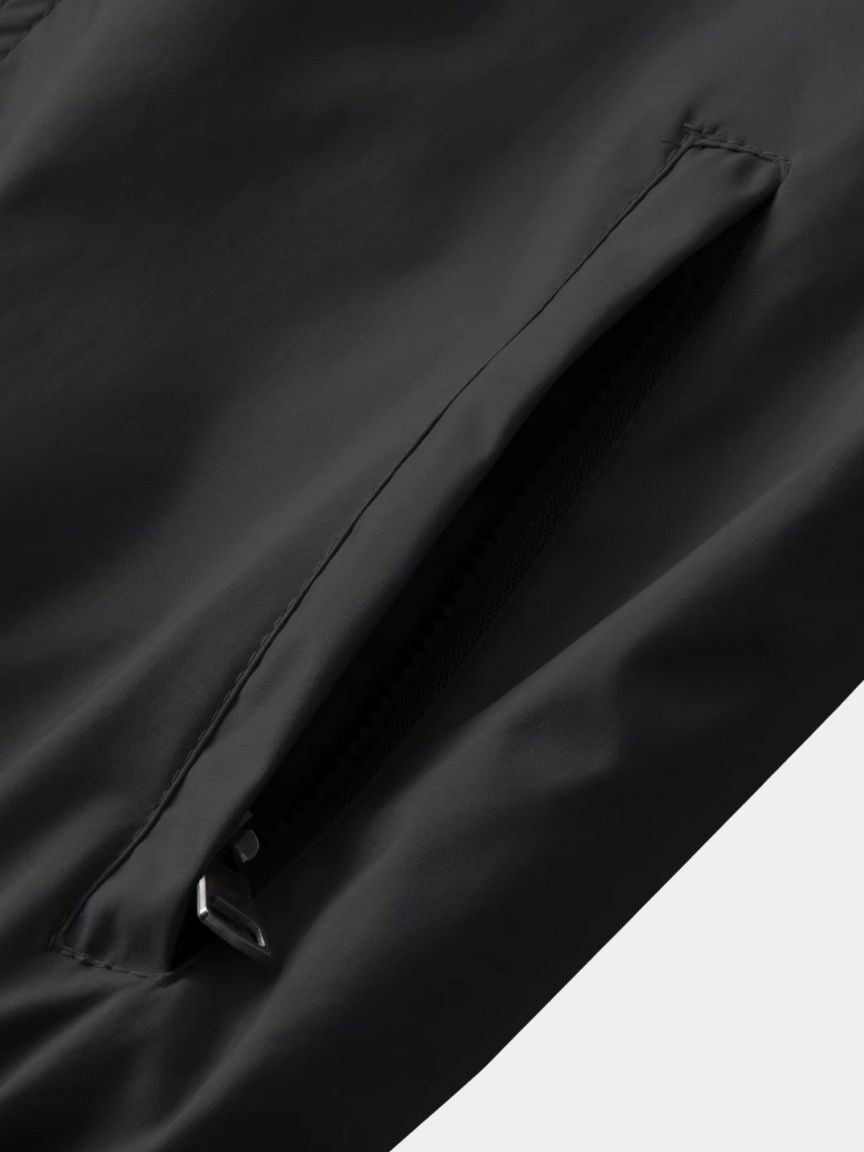 Casual Montaracrest bomber jacket, lightweight jas with zip closure and ribbed cuffs, stylish and comfortable for everyday wear.