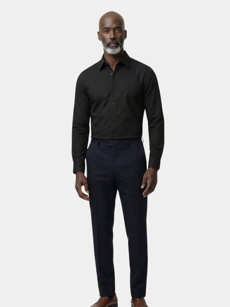 Montaracrest overhemden with elegant pointed collar, white button-up shirt, tailored fit and crisp fabric.