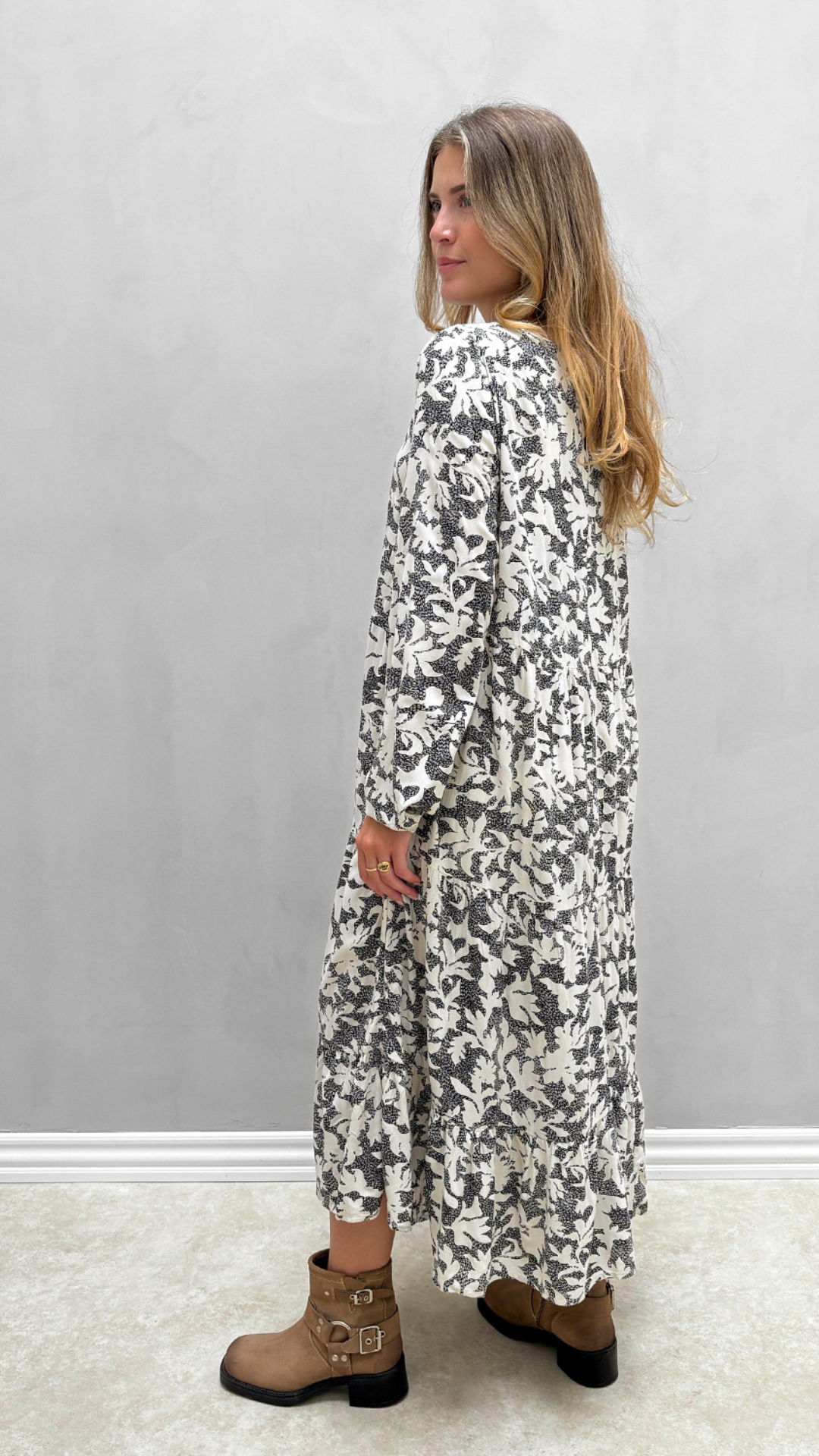 Mila Black Flowers Cloud Dress - Montaracrest