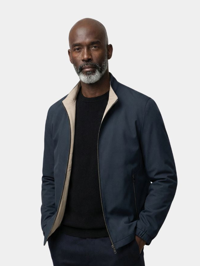 Montaracrest Giacca Lucien Zip jas in dark fabric, featuring a full front zipper and stylish collar detail.