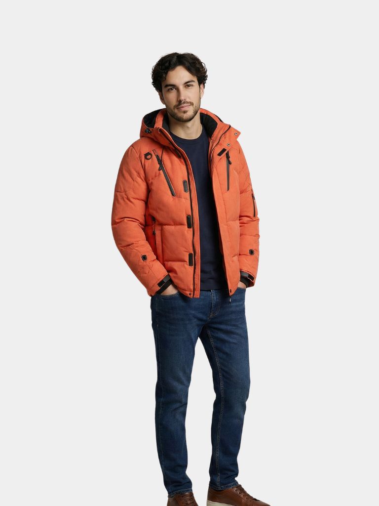 Montaracrest Giacca Puffer Essenziale in black, lightweight insulated puffer jacket with a sleek design and high collar.