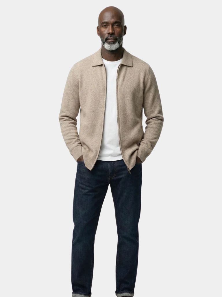 Montaracrest Heritage Kasjmier trui in maglia, cozy wool sweater with a soft knit texture and classic design.