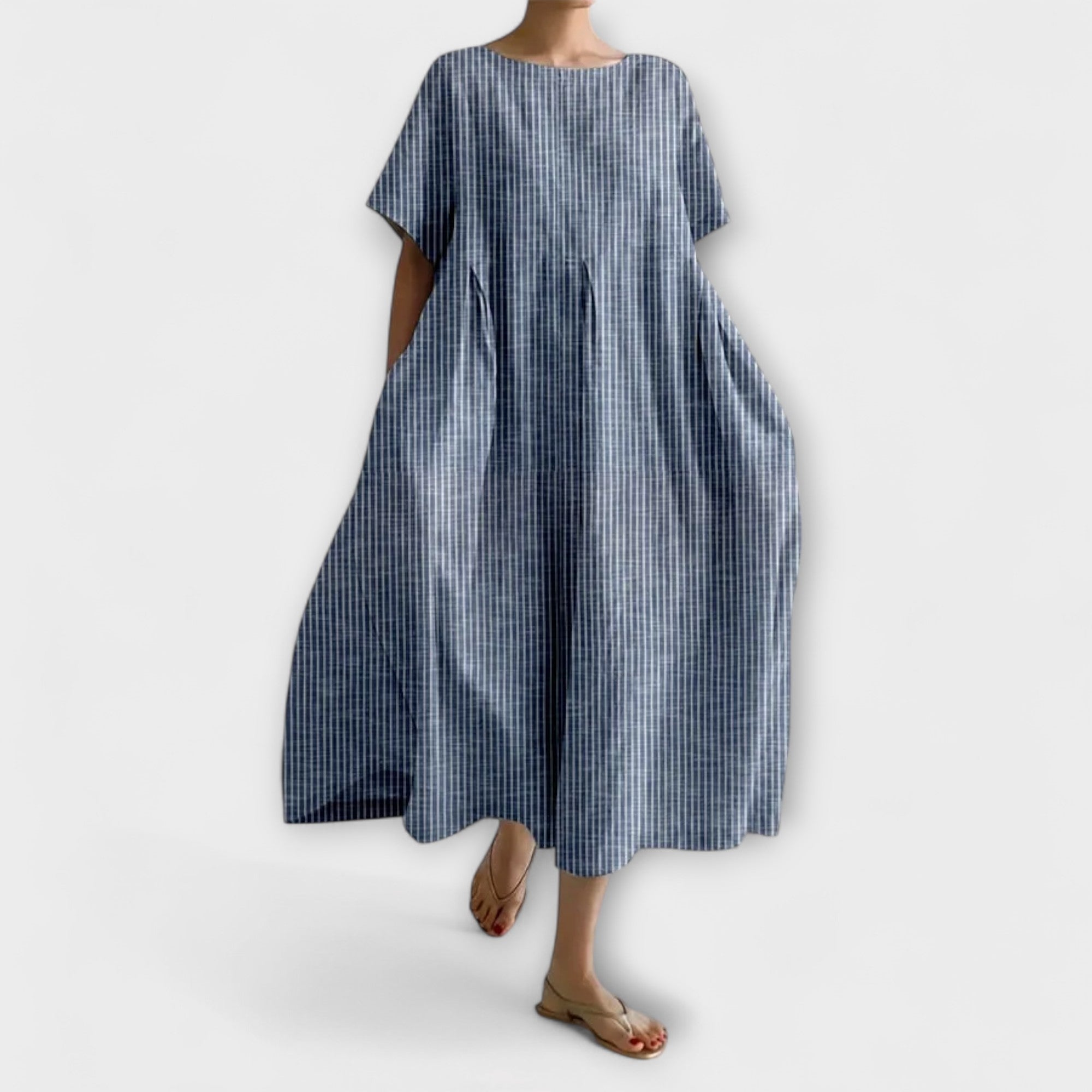 Montaracrest Bianca casual women's dress, lightweight fabric, knee-length, with a relaxed fit and neutral color.