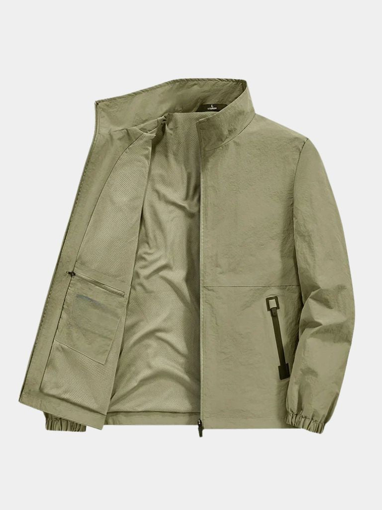 Montaracrest utility zip jacket, modern design in durable fabric, featuring multiple pockets and a sleek style.