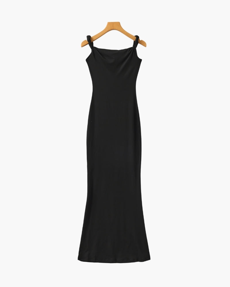 Montaracrest long bodycon monospalla dress in black, featuring a sleek, form-fitting silhouette and one-shoulder design.