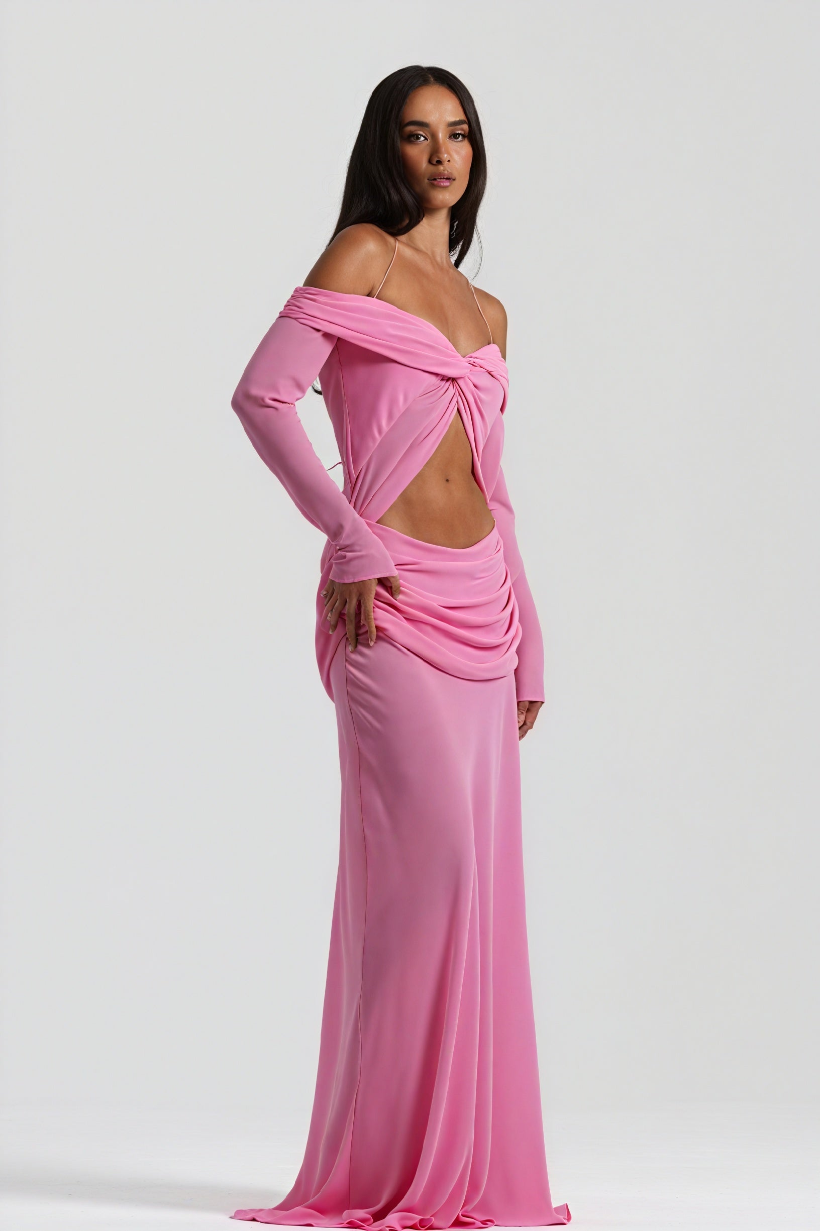 Montaracrest long dress with knot and cutout details, featuring a stylish and elegant design for fashionable occasions.