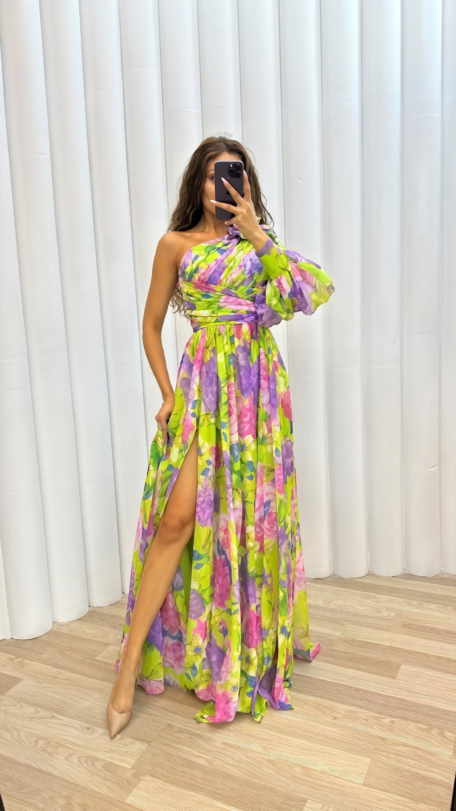 Elegant monospalla floral print dress with side slit by Montaracrest, featuring a stylish and sophisticated design.