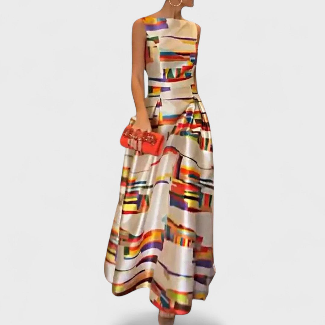 Montaracrest Misa casual long artisanal dress featuring flowing fabric and relaxed fit, displayed on a mannequin.