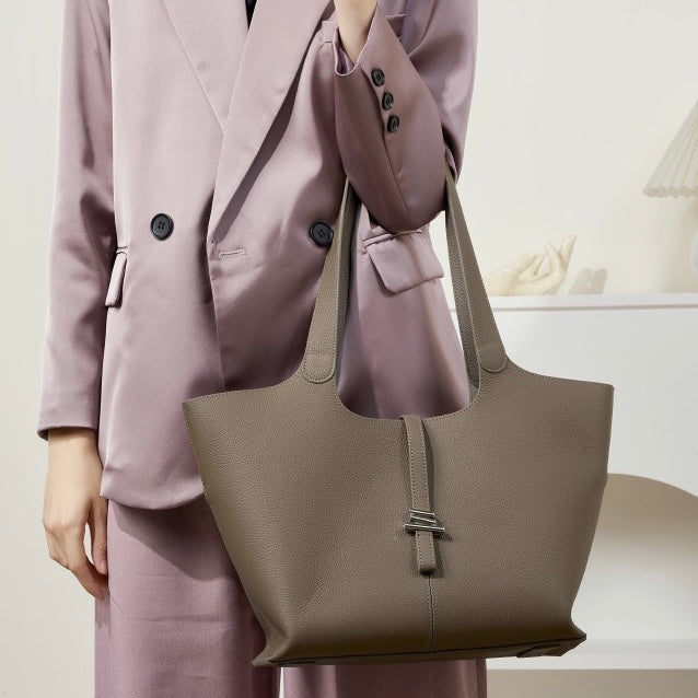 2025 New Women’s Genuine Leather Large Capacity Commuter Tote Bag
