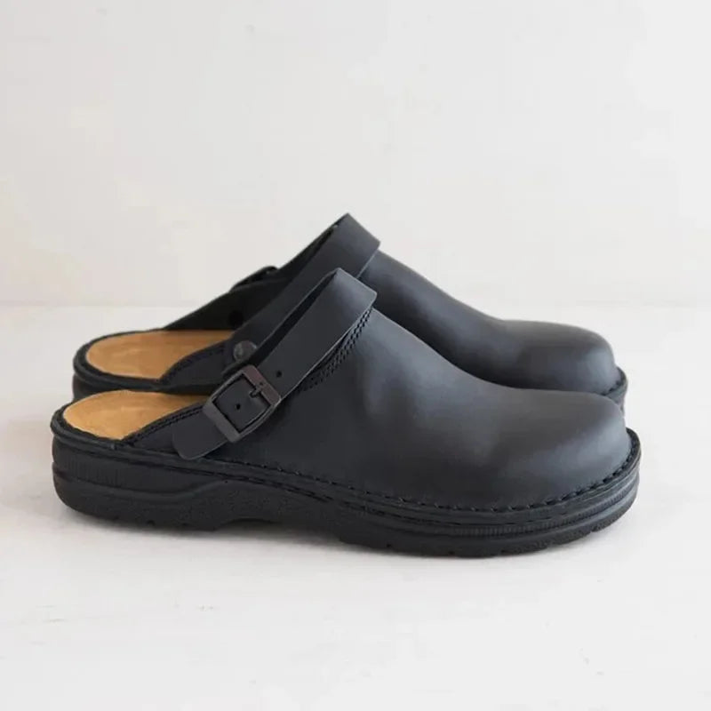Montaracrest Maurel comfort sandals with supportive soles, featuring a stylish design and cushioned footbed for everyday wear.