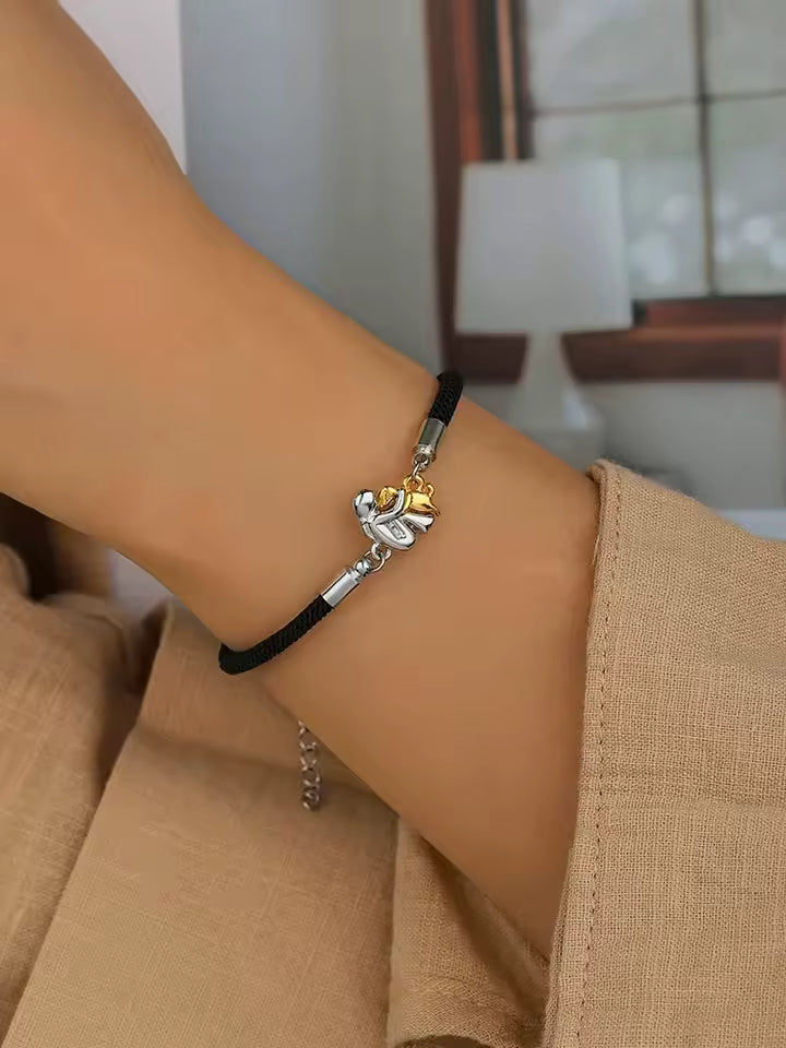Aria & Lily | Dog Hug Bracelet