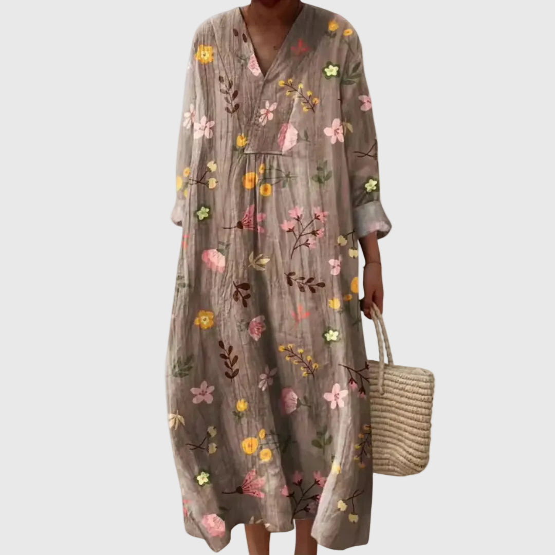 Montaracrest Stephanie midi geometric dress, stylish robe with bold geometric pattern, sleeveless design, perfect for elegant occasions.