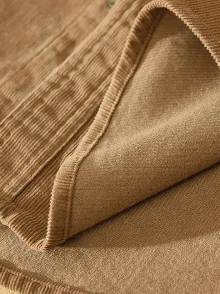Montaracrest casual corduroy shirt featuring a relaxed fit and cross crown design, ideal for stylish everyday wear.