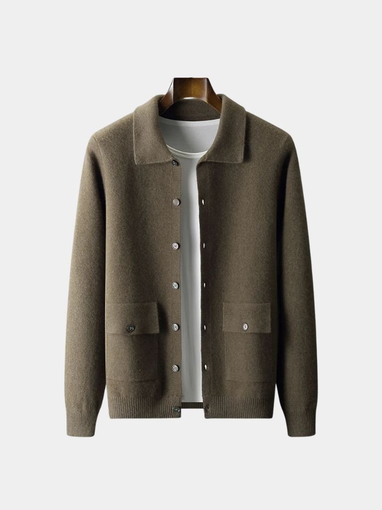Montaracrest essential cashmere jacket in a classic design, showcasing soft, luxurious fabric and tailored fit.