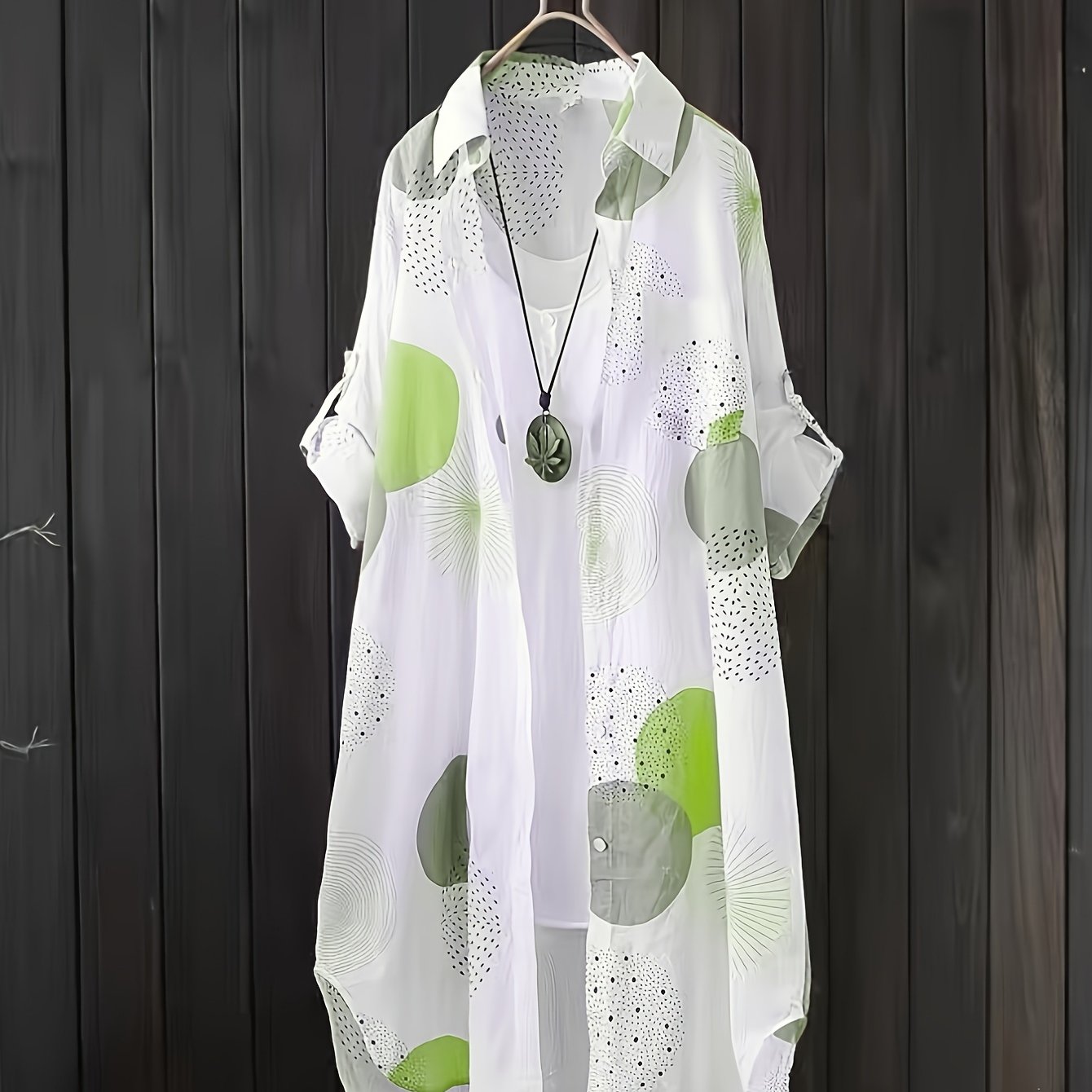 Light and breezy summer dress "Chiara" by Montaracrest, featuring floral patterns and a flowing silhouette.