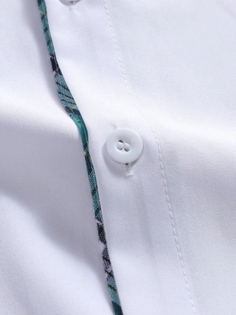 Montaracrest casual overhemden shirt with ocean-inspired detailing and a cross crown pattern on light fabric.