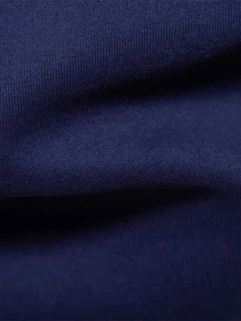 Montaracrest Polo Essenziale in classic polo style, featuring a cross crown logo on a sophisticated old-money-inspired shirt.