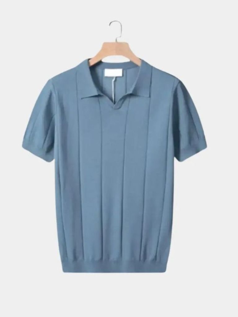 Montaracrest Portofino polo shirt with cross crown logo, classic collar, and short sleeves in a stylish, casual design.