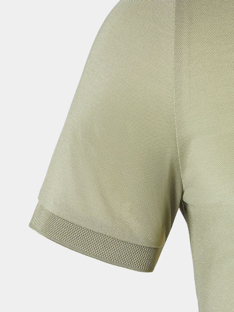 Montaracrest Polo Classica Senza Tempo in classic style, featuring a timeless design with a cross crown logo on the chest.