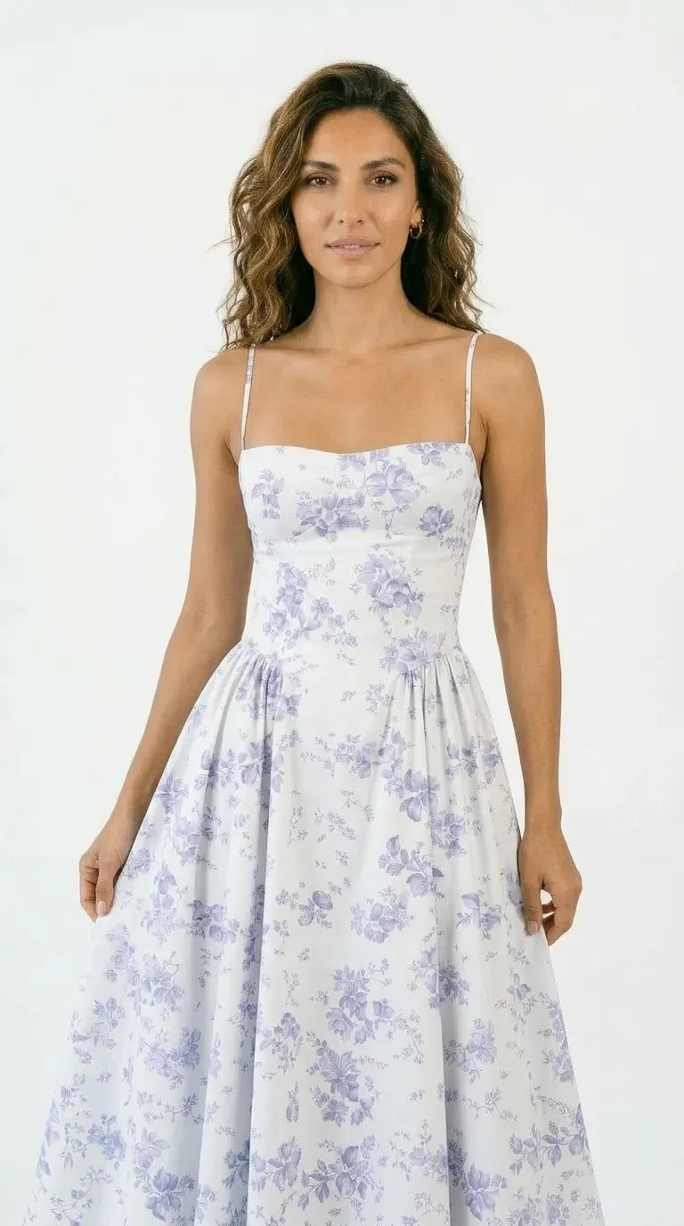 Elegant Montaracrest dress from the Eleganza senza tempo collection, featuring classic design suitable for any occasion.